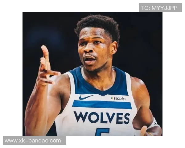 爱德华兹达成一万分里程碑加入森林狼传奇行列与加内特唐斯并肩前行