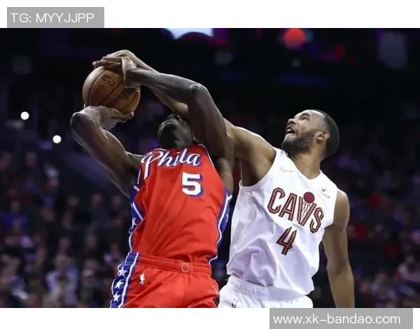 小莫布里上半场表现抢眼轻松斩获双十数据助球队争胜 小莫布里上半场表现抢眼轻松斩获双十数据助球队争胜