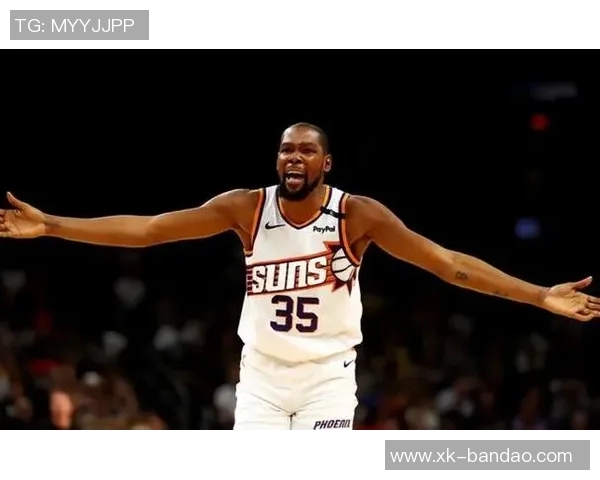 杜兰特赞詹姆斯三分后仰跳投稳定性提升展现出不断进步的实力